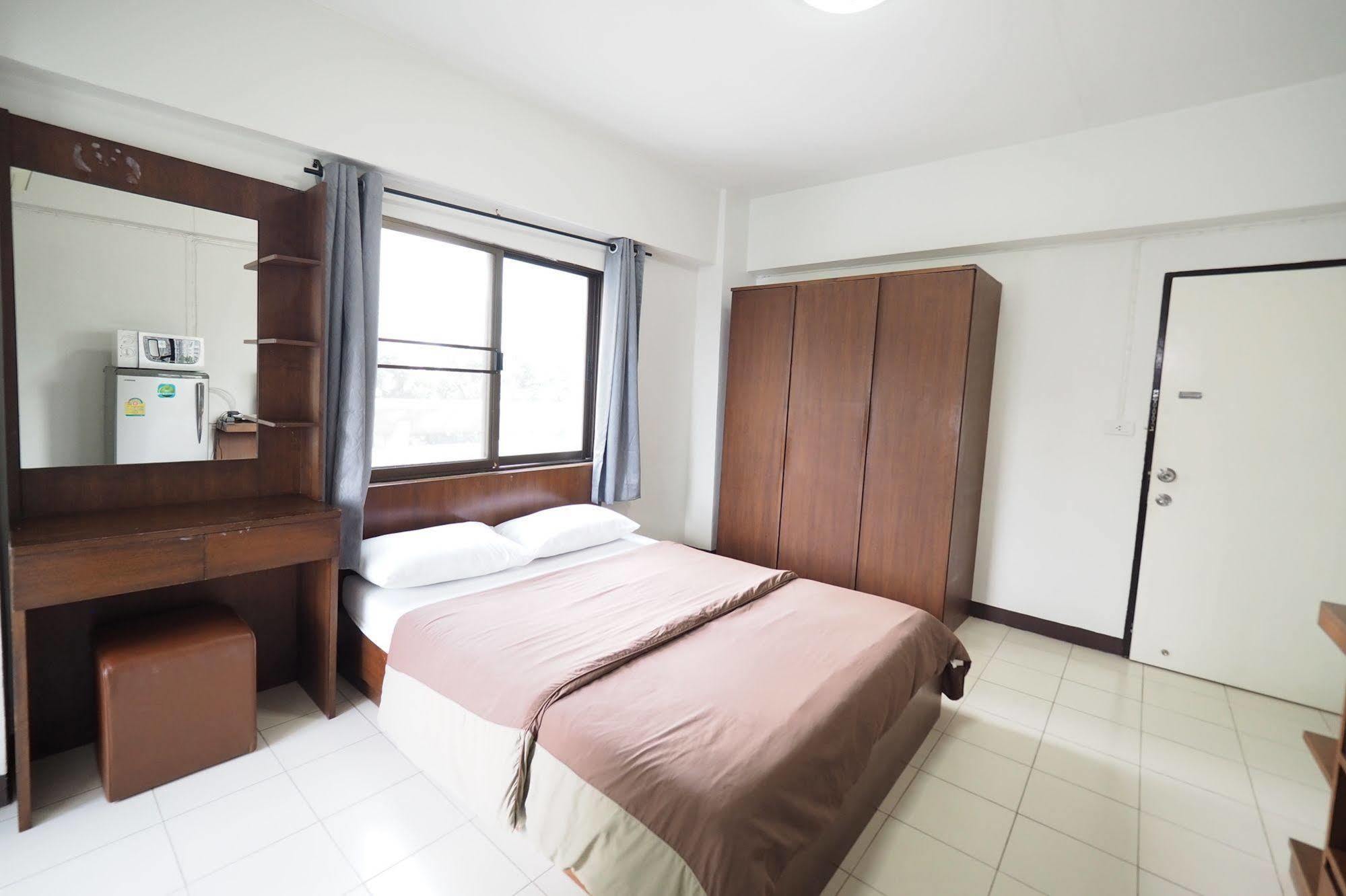 Living Naraa Place Bangkok Kültér fotó